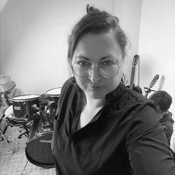 Léa trys